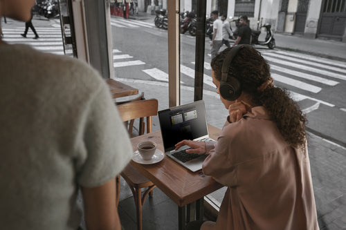 HP EliteBook 6 G1a 16 AI, AMD Ryzen⢠5, 4,9 GHz, 40,6 cm (16"), 1920 x 1200 Pixels, 16 GB, 512 GB