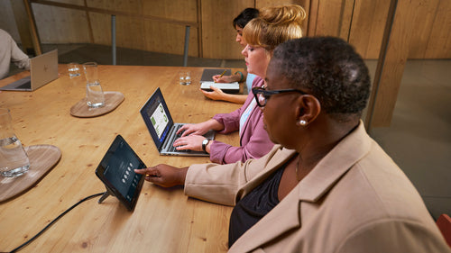 HP EliteBook X G1i, Intel Core Ultra 7, 3,7 GHz, 35,6 cm (14"), 1920 x 1200 Pixels, 32 GB, 1 TB