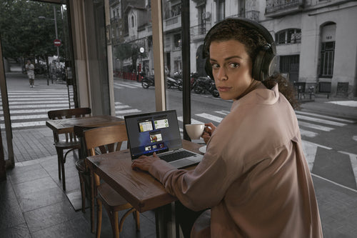 HP EliteBook 6 G1a 14 AI, AMD Ryzen AI 7, 3,3 GHz, 35,6 cm (14"), 1920 x 1200 Pixels, 16 GB, 512 GB