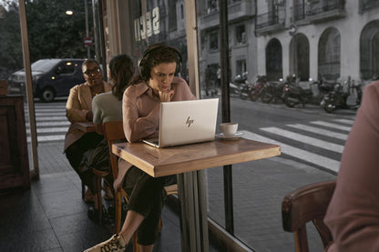 HP EliteBook 6 G1a 14 AI, AMD Ryzen AI 7, 3,3 GHz, 35,6 cm (14"), 1920 x 1200 Pixels, 16 GB, 512 GB